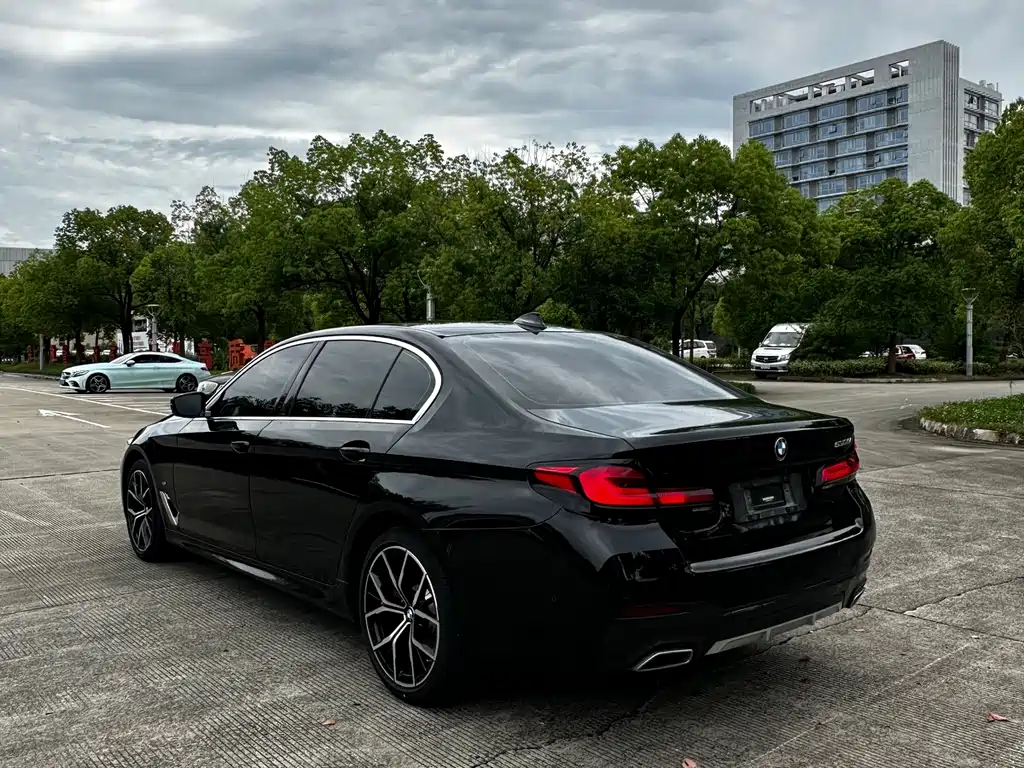 BMW 5 Series 2023