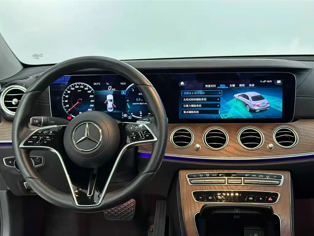 Mercedes-Benz E-Class 2021 — фото 23