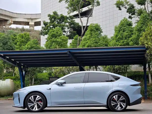 NIO ET5 2022