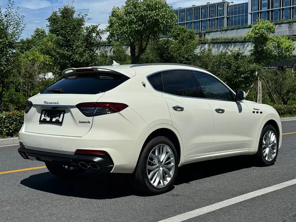 Maserati Levante 2022 — фото 15