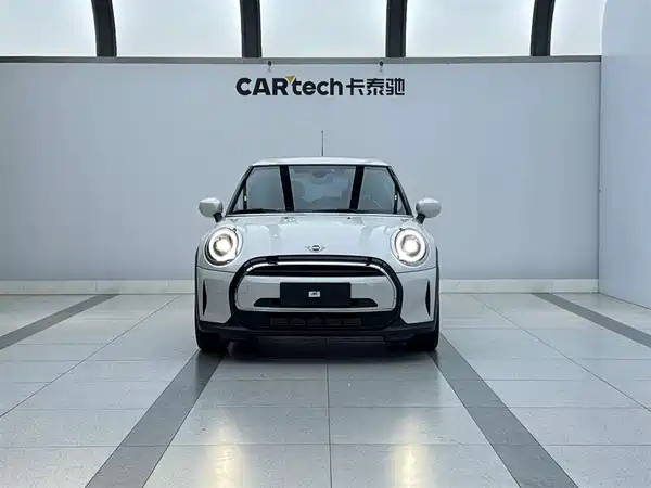 MINI MINI 2024