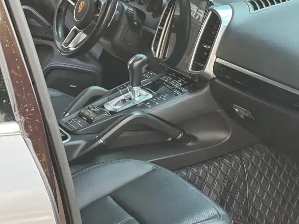 Porsche Cayenne 2014