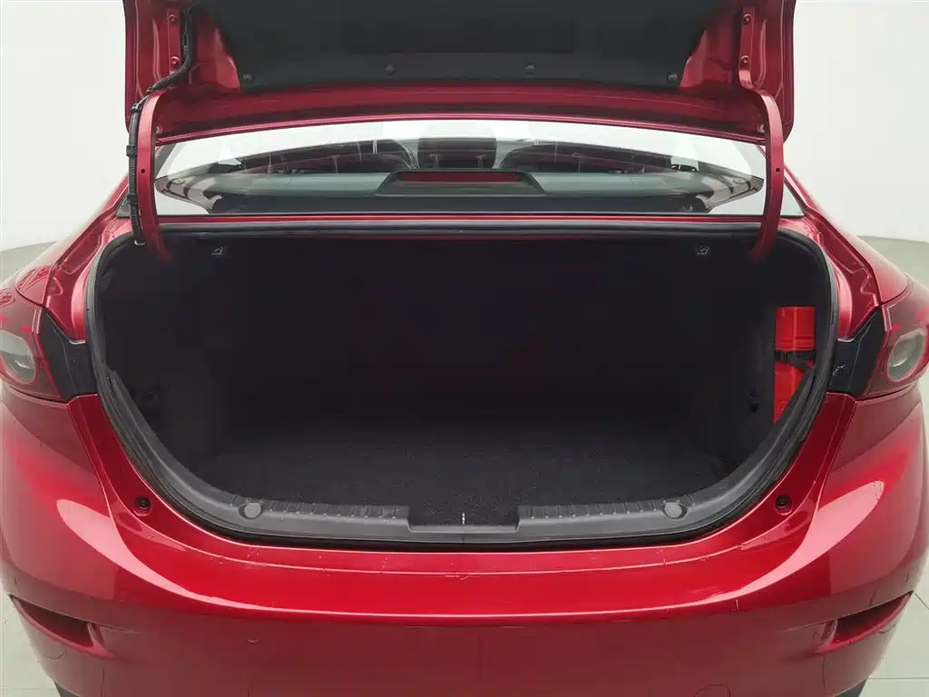 Mazda 3 Axela 2016 — фото 16