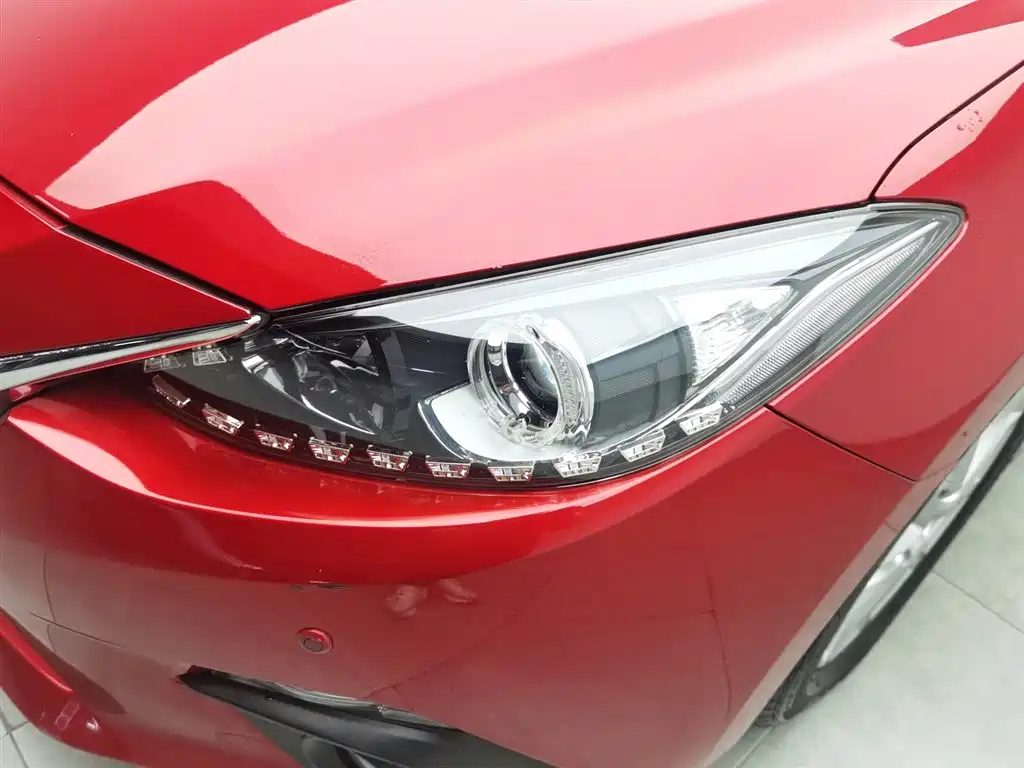 Mazda 3 Axela 2016 — фото 7