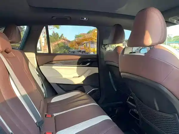 Geely Xingyue L 2024