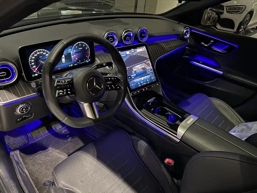 Mercedes-Benz C-Class 2023 — фото 8