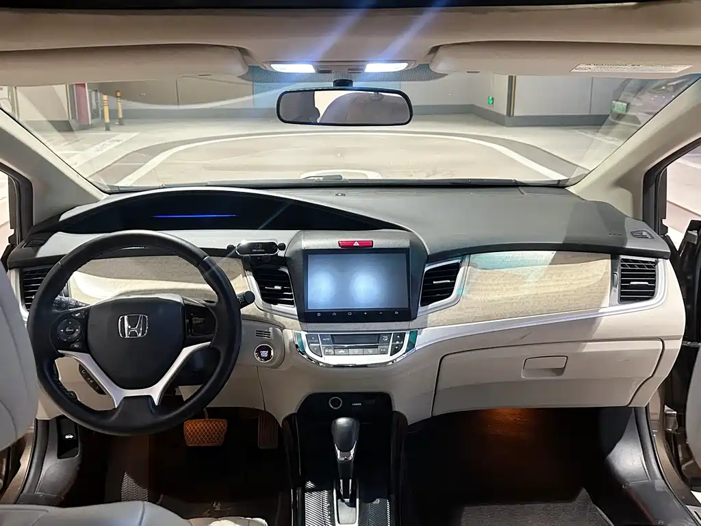 Honda Jade 2016 — фото 14
