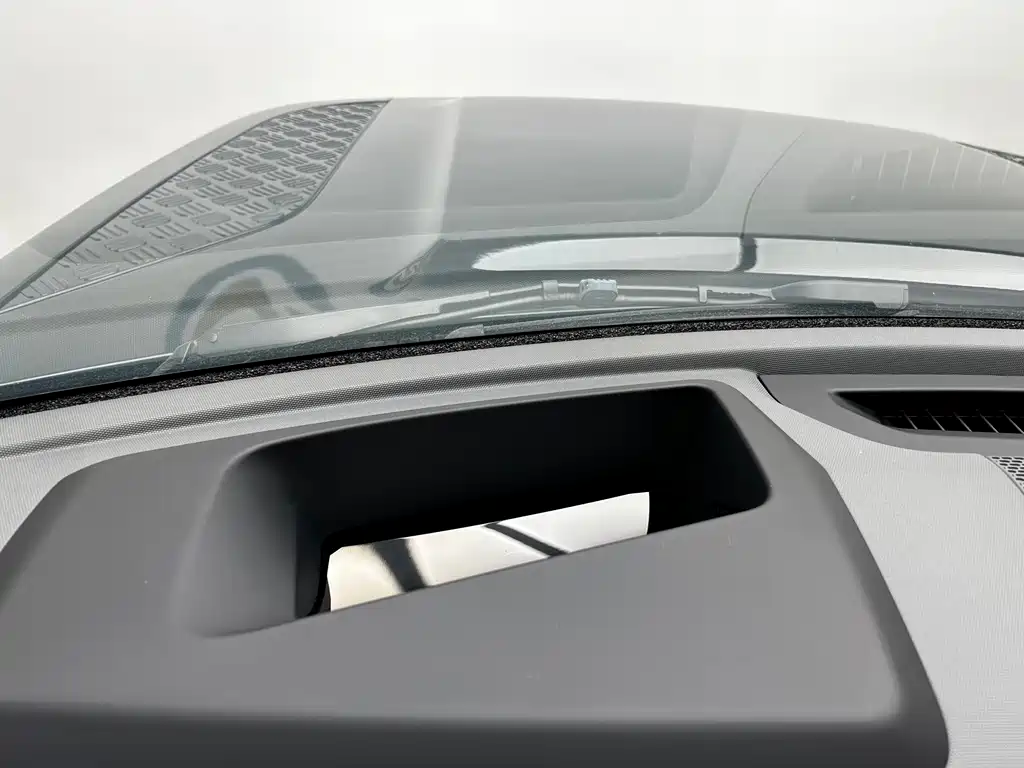 Land Rover Defender 2021 — фото 10