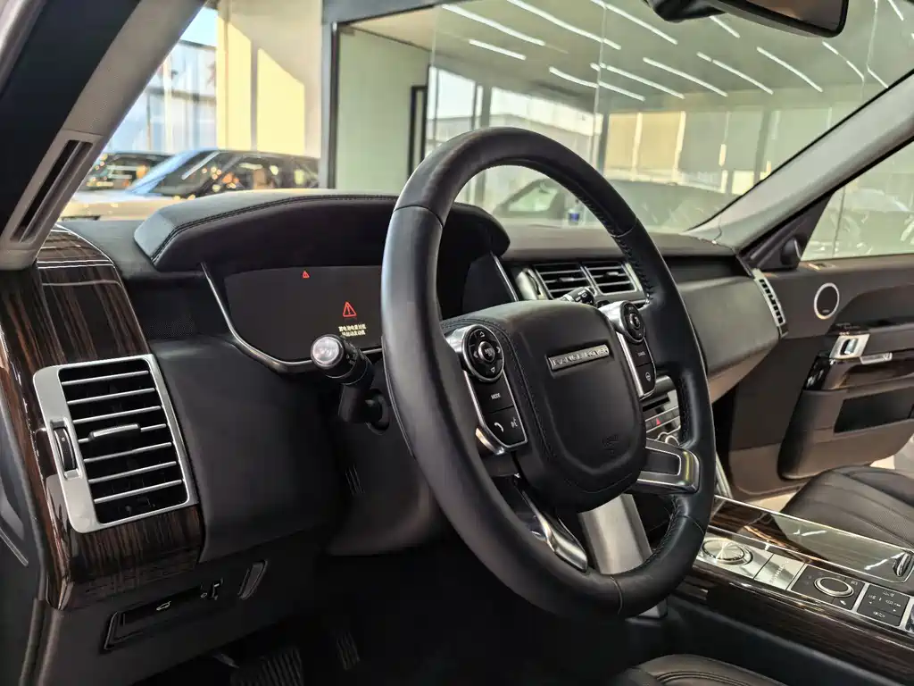 Land Rover Range Rover 2013 — фото 12