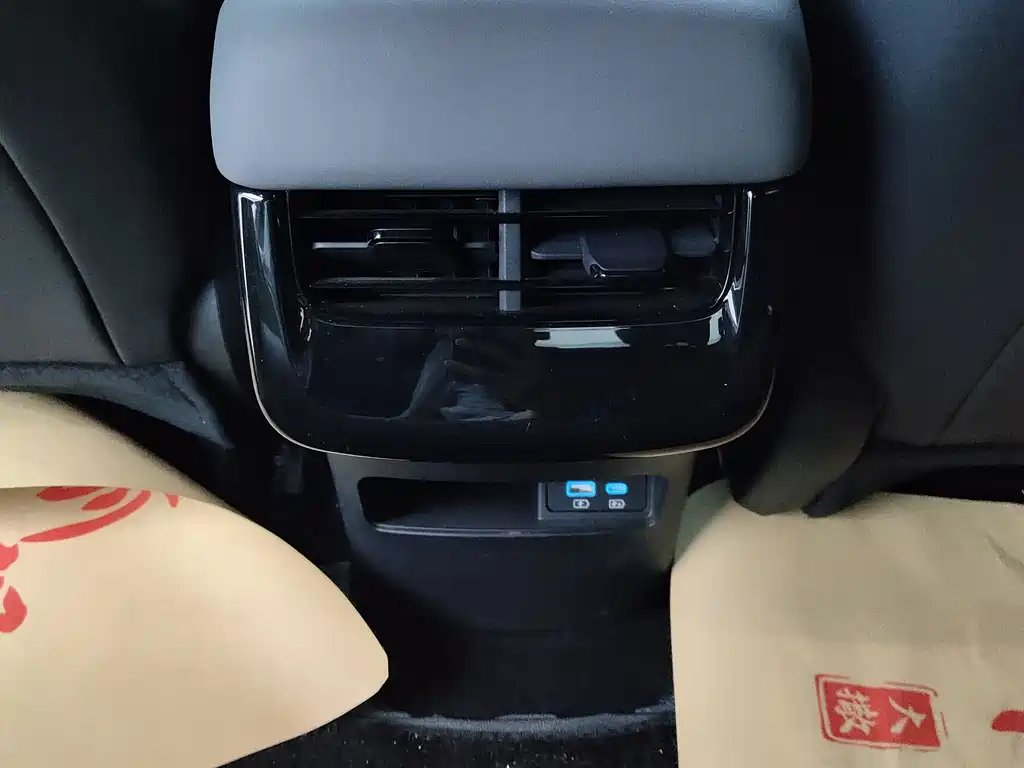 BYD Seal 07 DM-i 2025 — фото 22