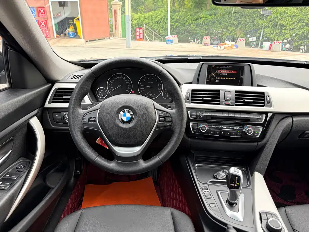 BMW 3 Series GT 2017 — фото 26