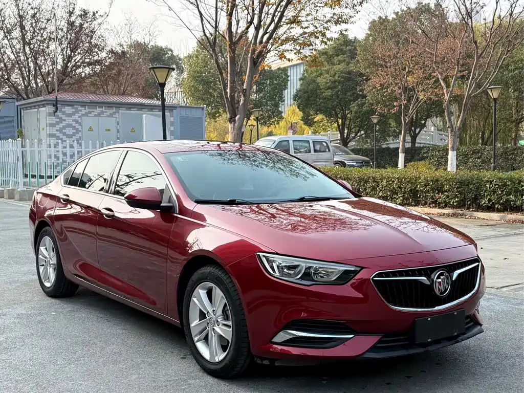 Buick Regal 2018 — фото 3
