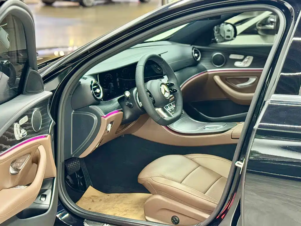 Mercedes-Benz E-Class 2023 — фото 15