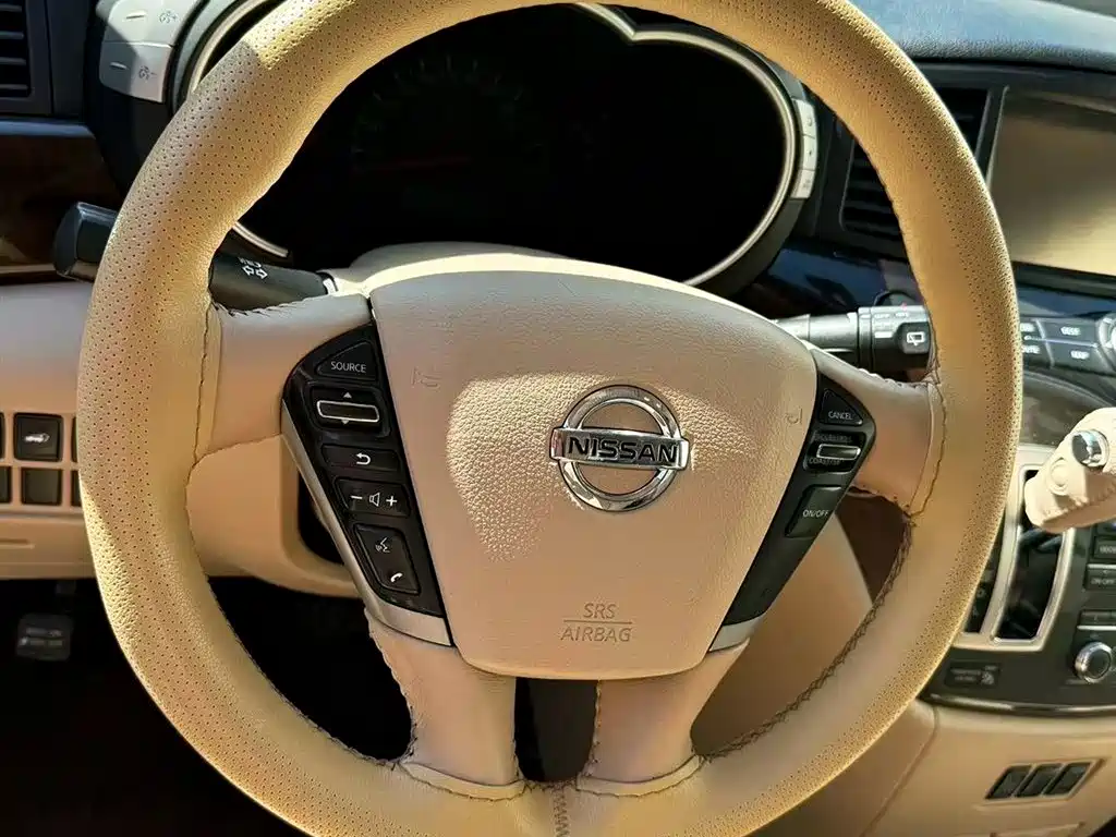 Nissan Quest 2012