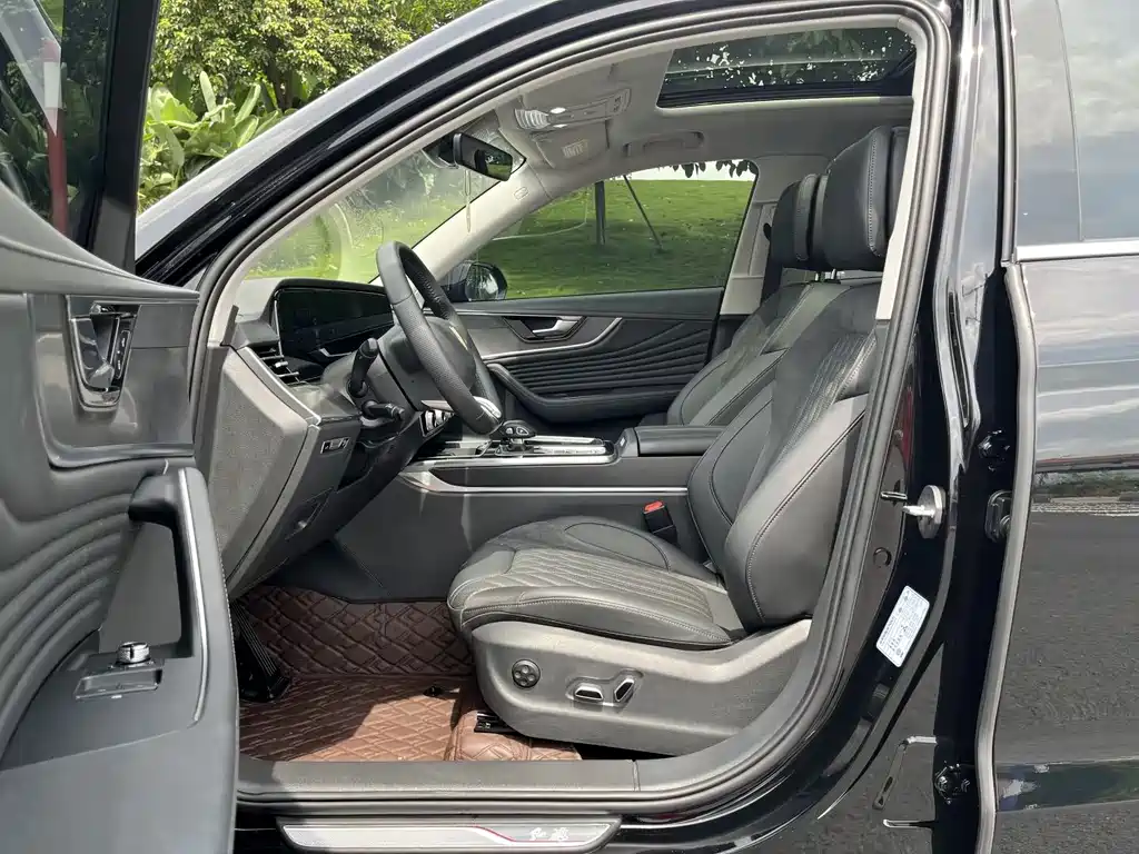 Hongqi HS5 2023