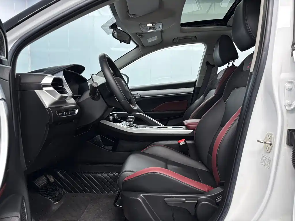 Geely Binyue 2022