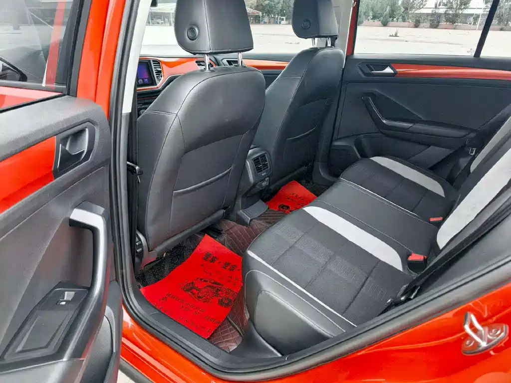 Volkswagen T-Roc 2019