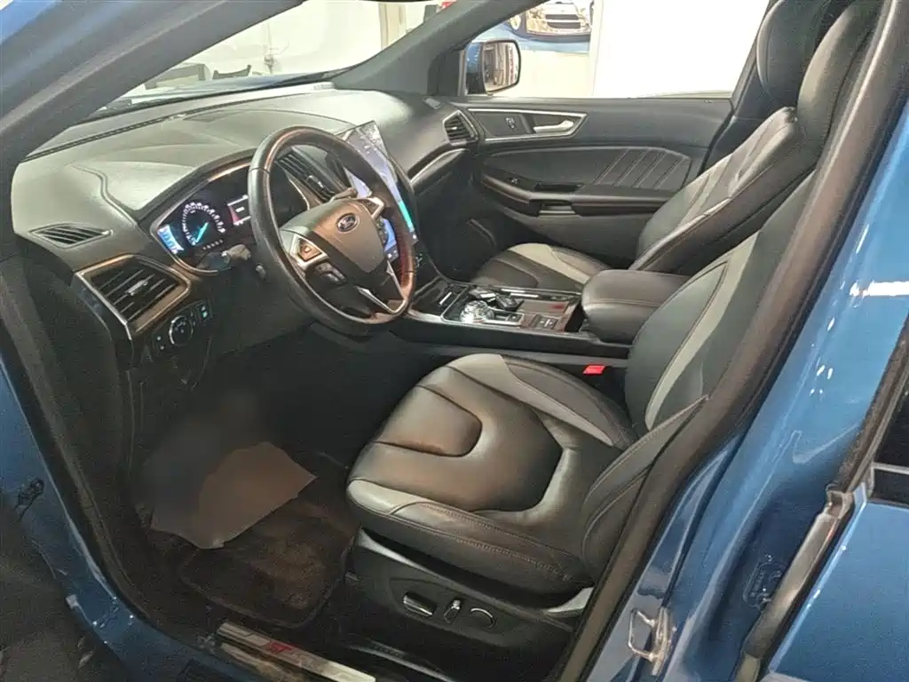 Ford Edge 2020 — фото 15