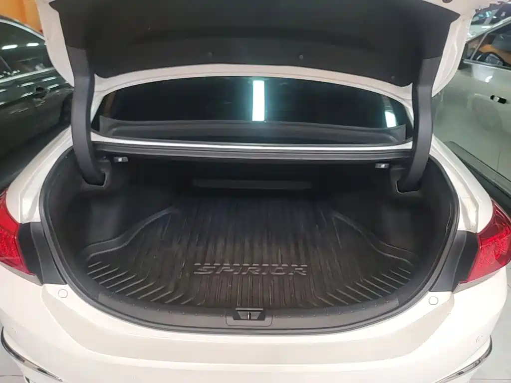 Honda Spirior 2015 — фото 19