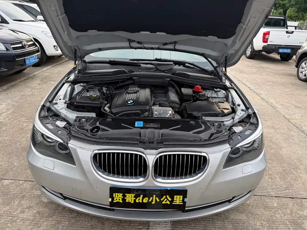 BMW 5 Series 2010 — фото 10