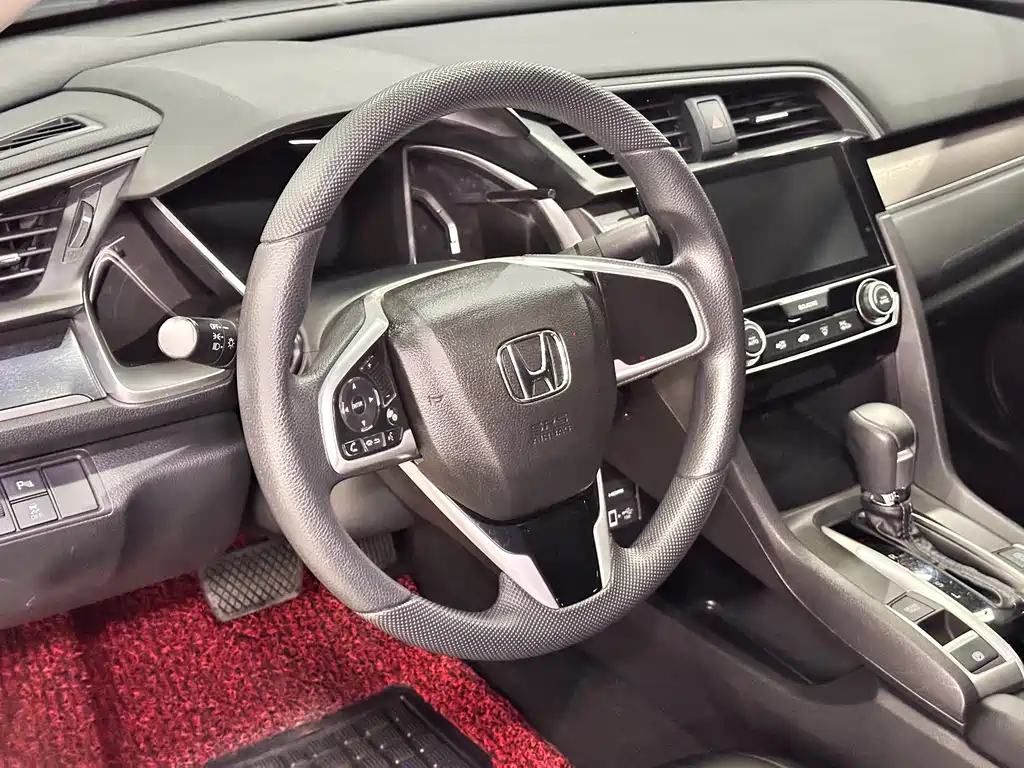 Honda Civic 2018 — фото 4