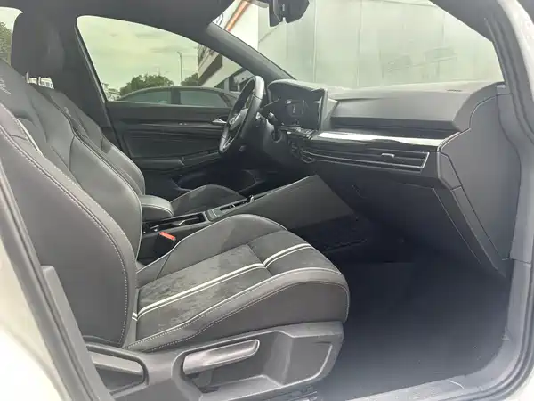 Volkswagen Golf 2022