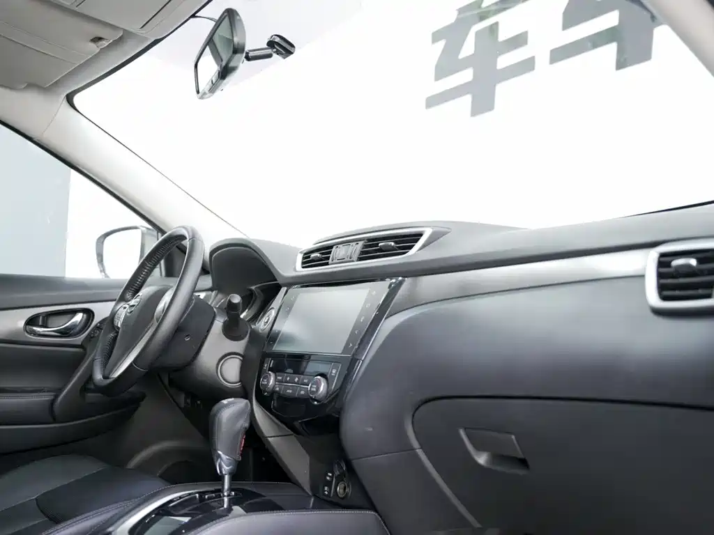 Nissan X-Trail 2015 — фото 11