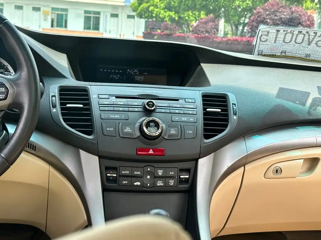 Honda Spirior 2010 — фото 12