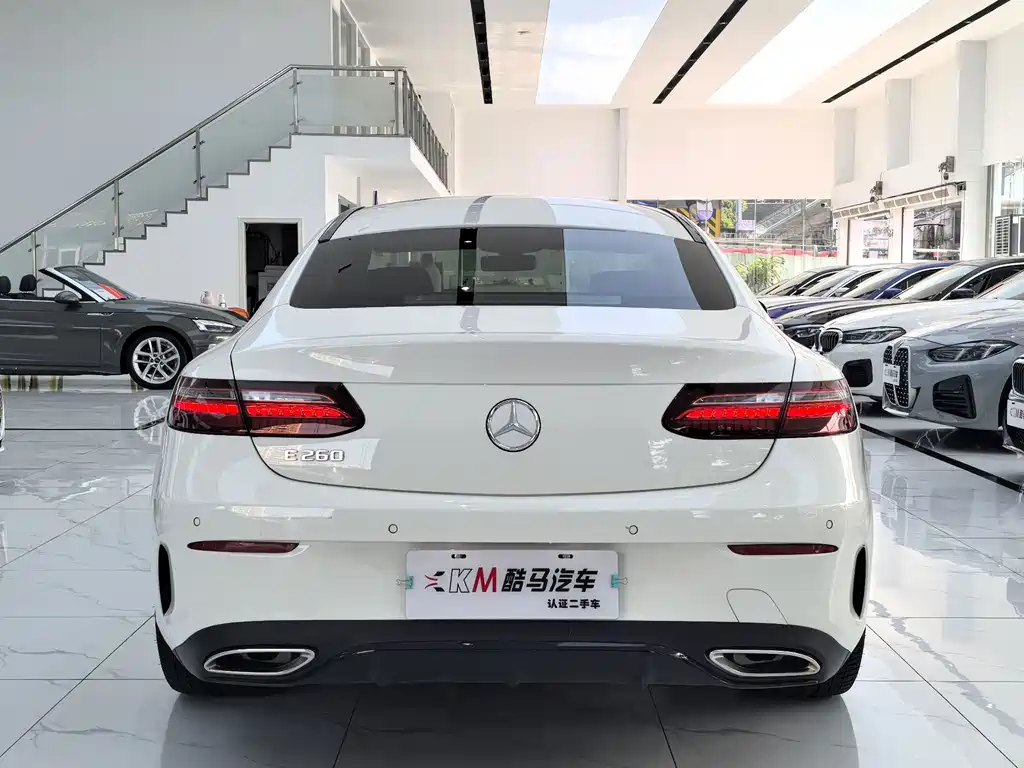 Mercedes-Benz E-Class 2023 — фото 13