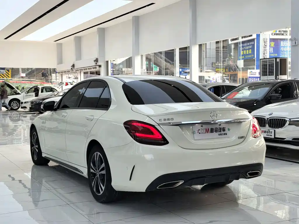 Mercedes-Benz C-Class 2020 — фото 14