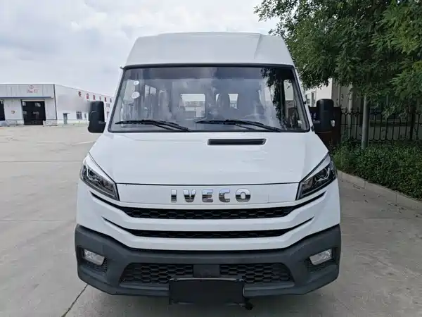 Iveco Proud 2024