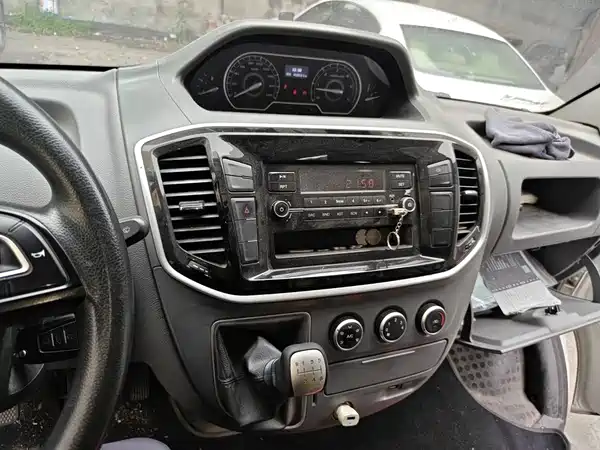 Maxus V80 2022