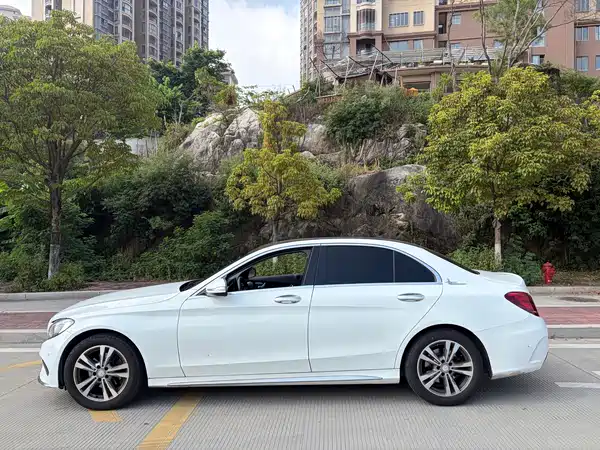 Mercedes-Benz C-Class 2017