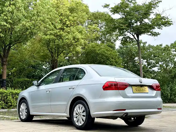 Volkswagen Lavida 2015