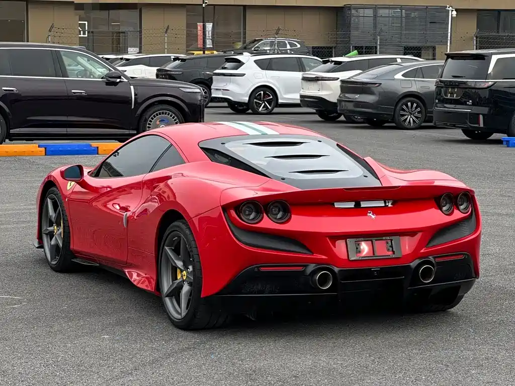 Ferrari F8 2023 — фото 4