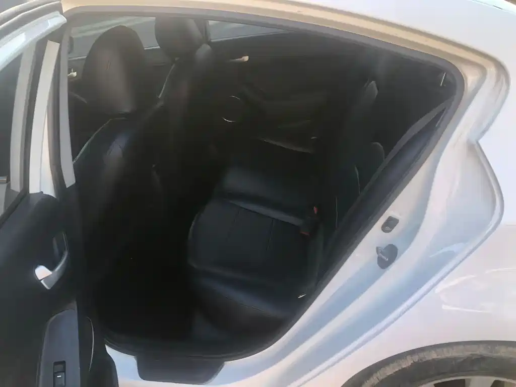 Kia K3 2013