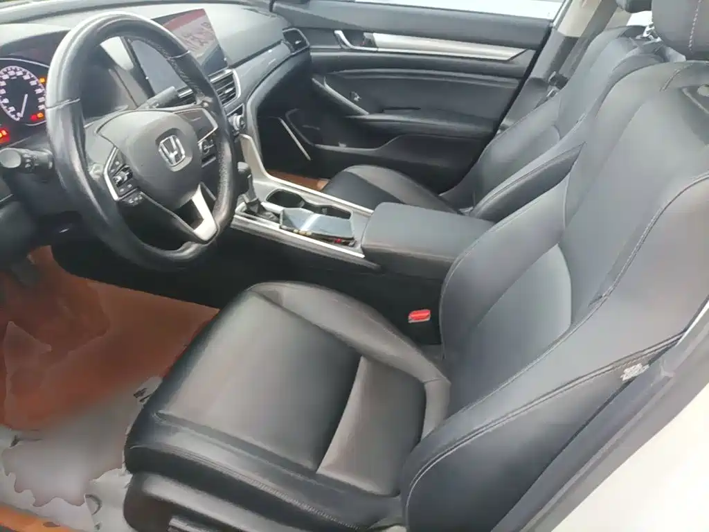 Honda Accord 2022 — фото 15