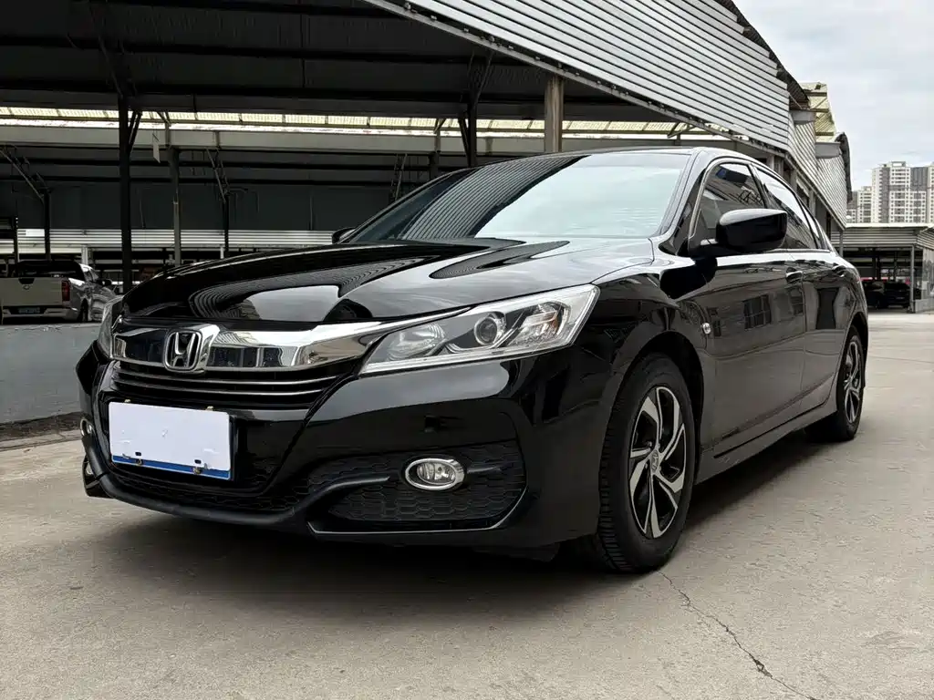 Honda Accord 2017 — фото 1