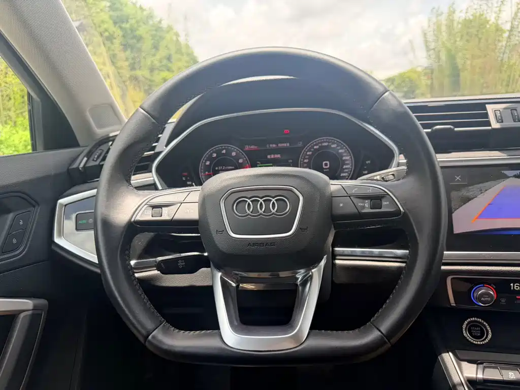 Audi Q3 2022 — фото 15