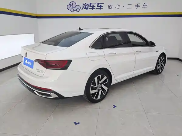 Volkswagen Sagitar 2024