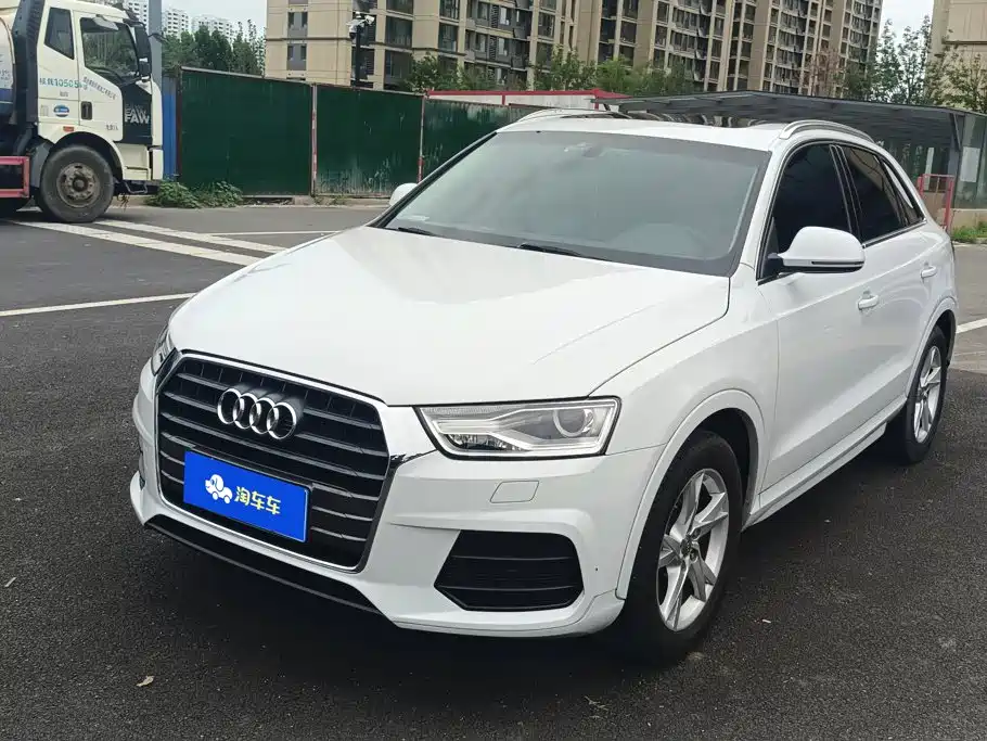 Audi Q3 2018 — фото 1