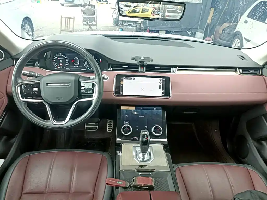 Land Rover Range Rover Evoque 2023 — фото 10