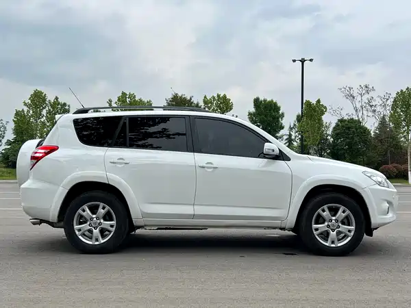 Toyota RAV4 2013