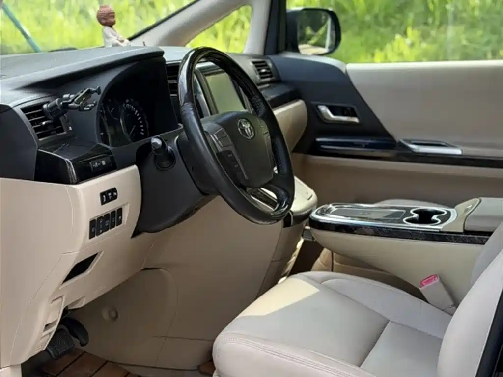 Toyota Alphard 2013 — фото 3