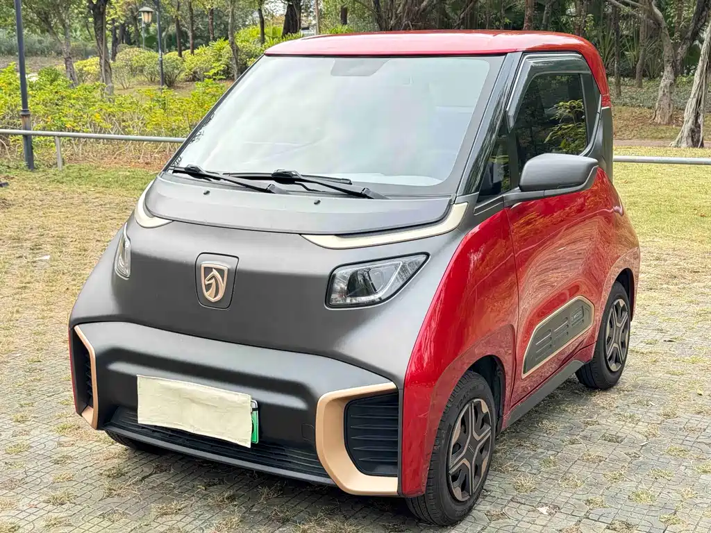 Baojun E200 2019 — фото 1