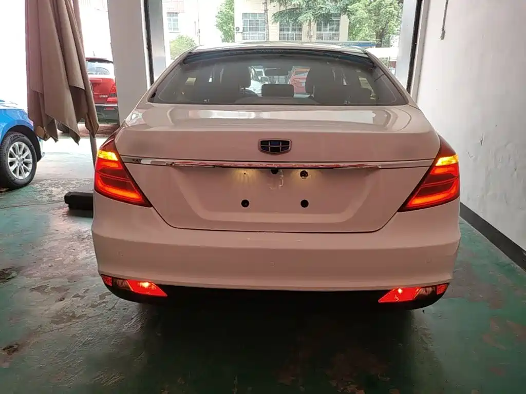 Geely Emgrand 2017