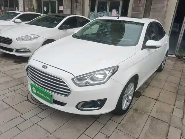 Ford Escort 2015