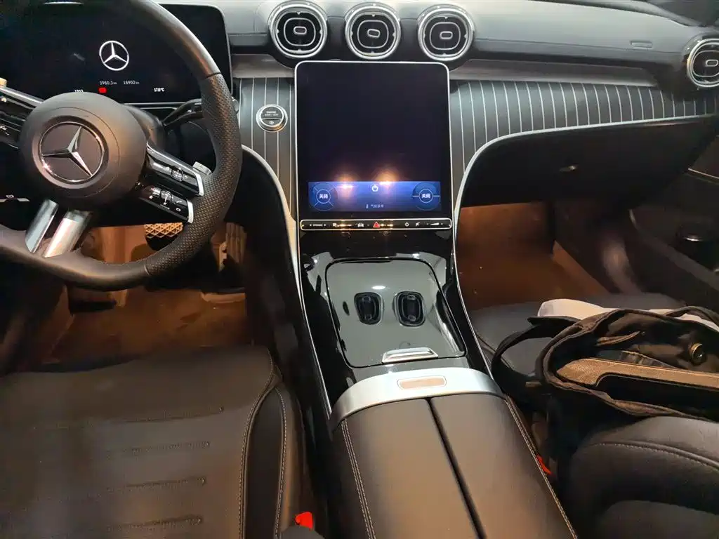 Mercedes-Benz C-Class 2023 — фото 5