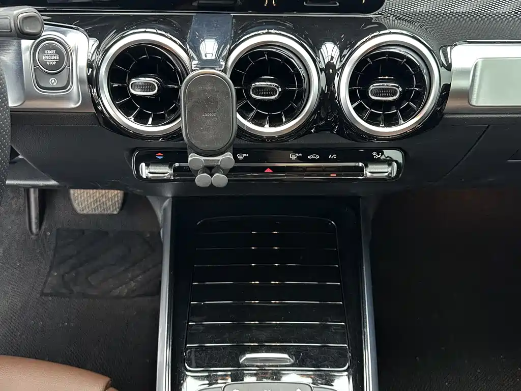Mercedes-Benz GLB 2020 — фото 14