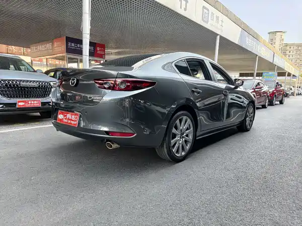 Mazda 3 Axela 2023